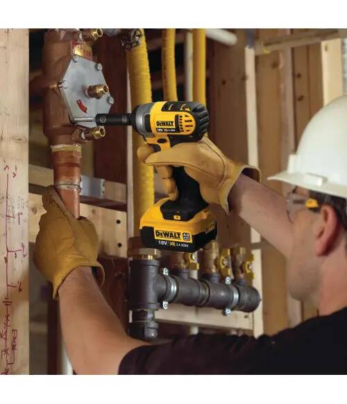 DeWalt Klucz udarowy ½” DCF880N 203Nm 18V kompaktowy DeWalt - zdjecie nr 2